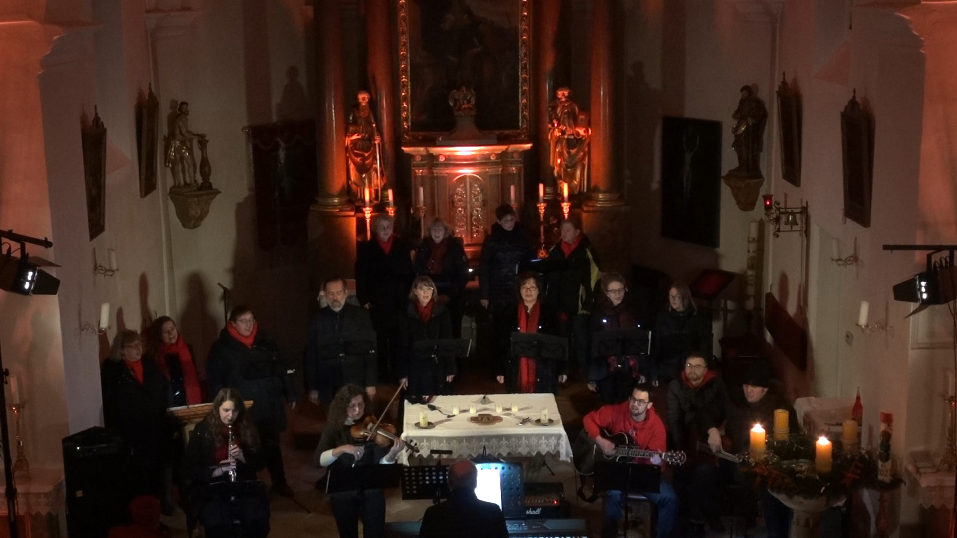 Mit viel Gefühl und Stimmung beim Adventsingen in Kneiting